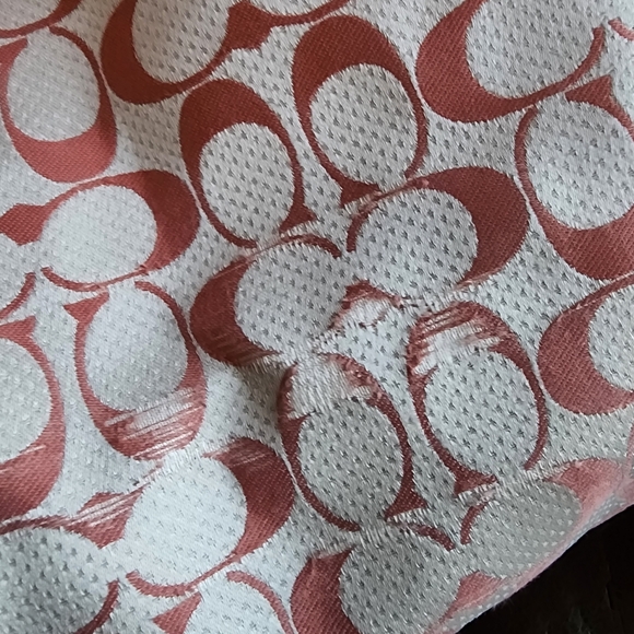 GUC Coach Dot Hallie Tote Melon & Ivory Fabric w/Ivory Leather Trim Pockets - Picture 4 of 13